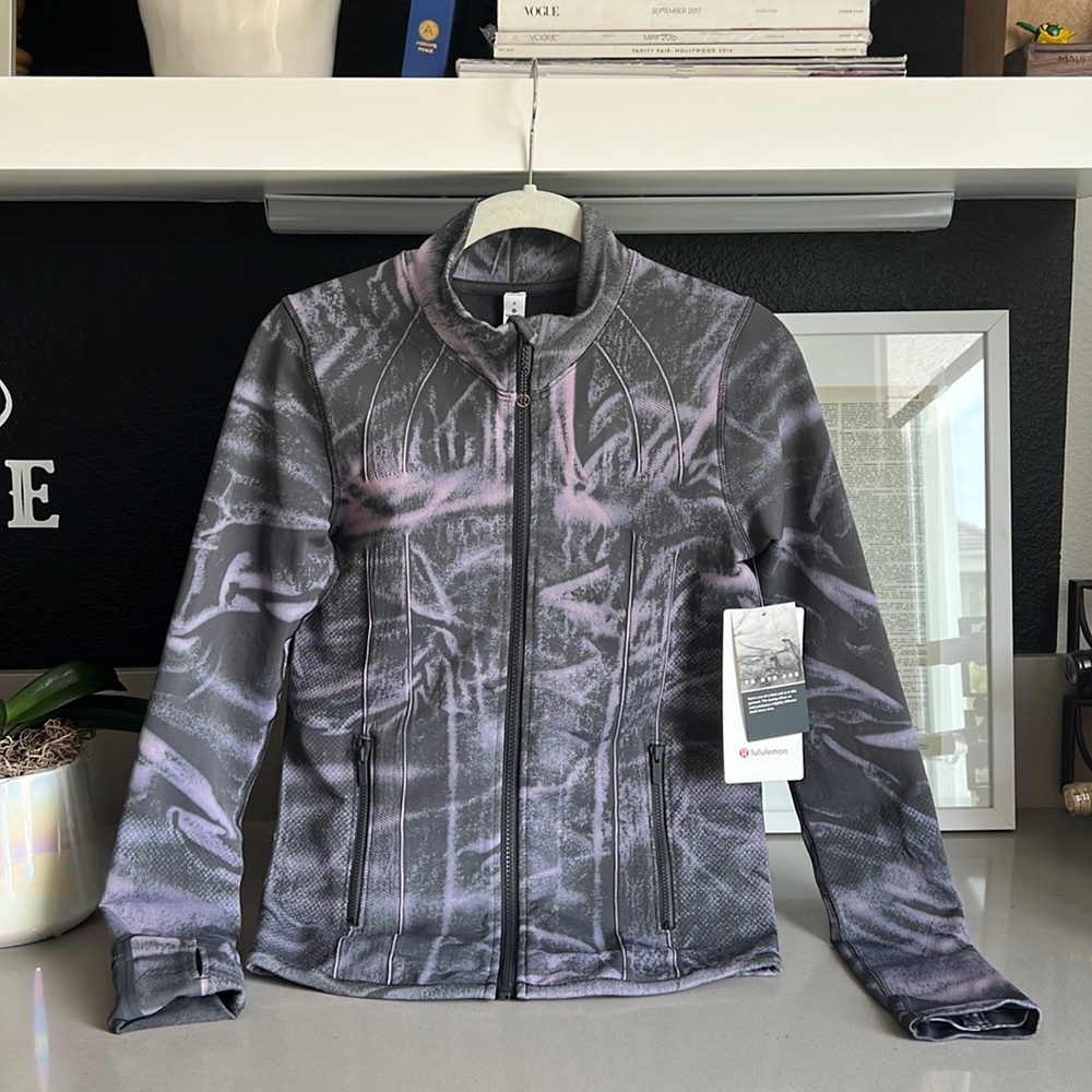 Lululemon Define Jacket “Ebb to Street”
